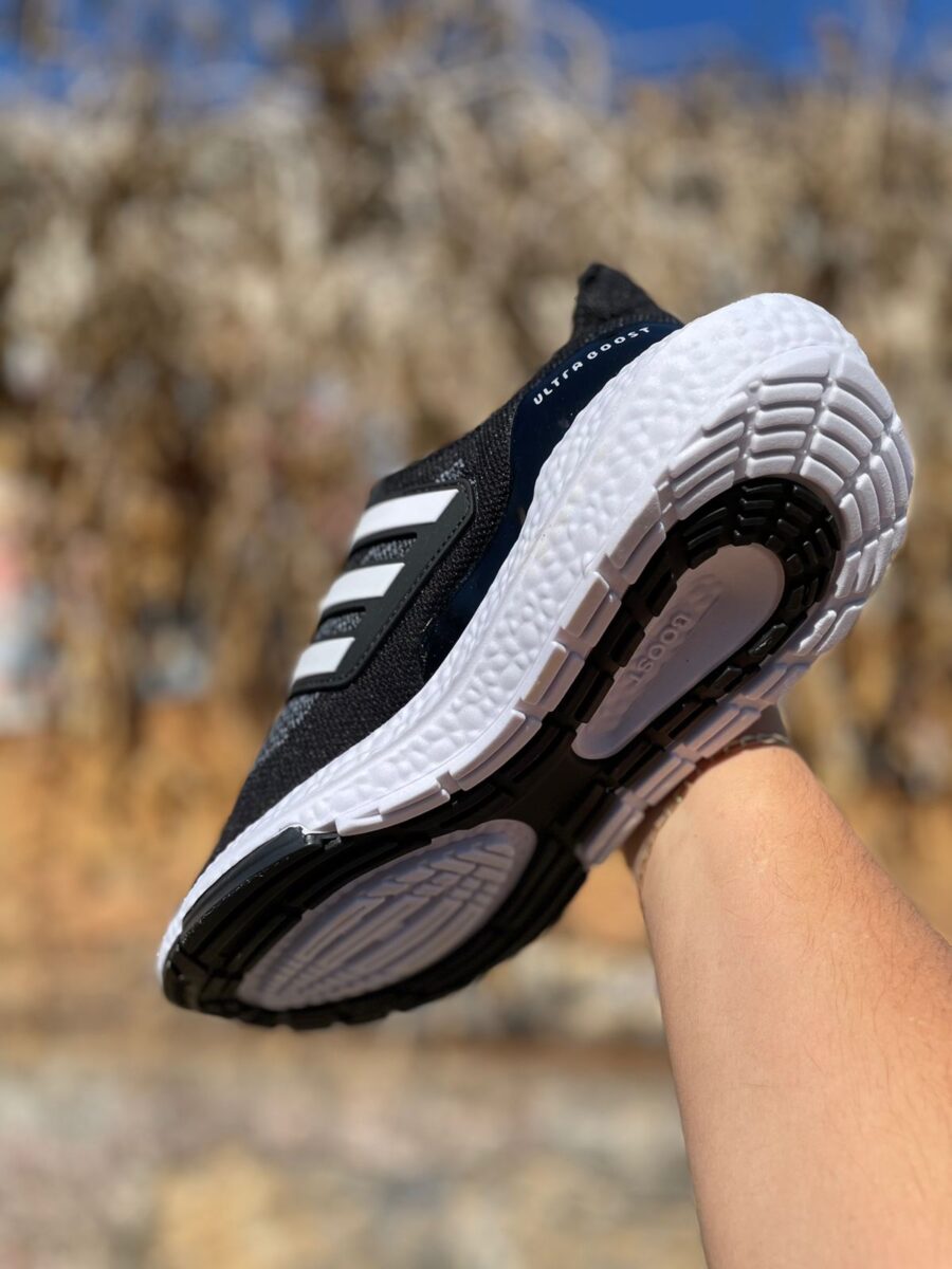 Tênis Ultraboost 21 Masculino Adidas Preto/Branco - Imagem 3