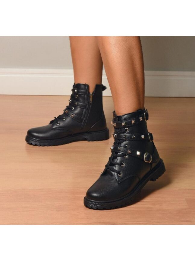 Bota Coturno Feminina Spike em Couro Sintético Preto